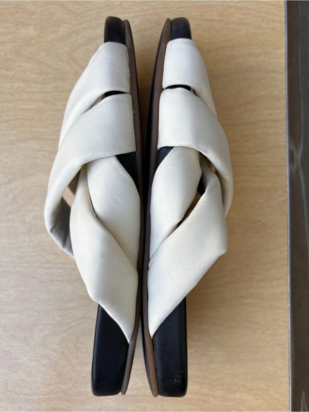 beek Merlin Leather Criss Cross Slide Sandals Eggshell Cream Sz 9